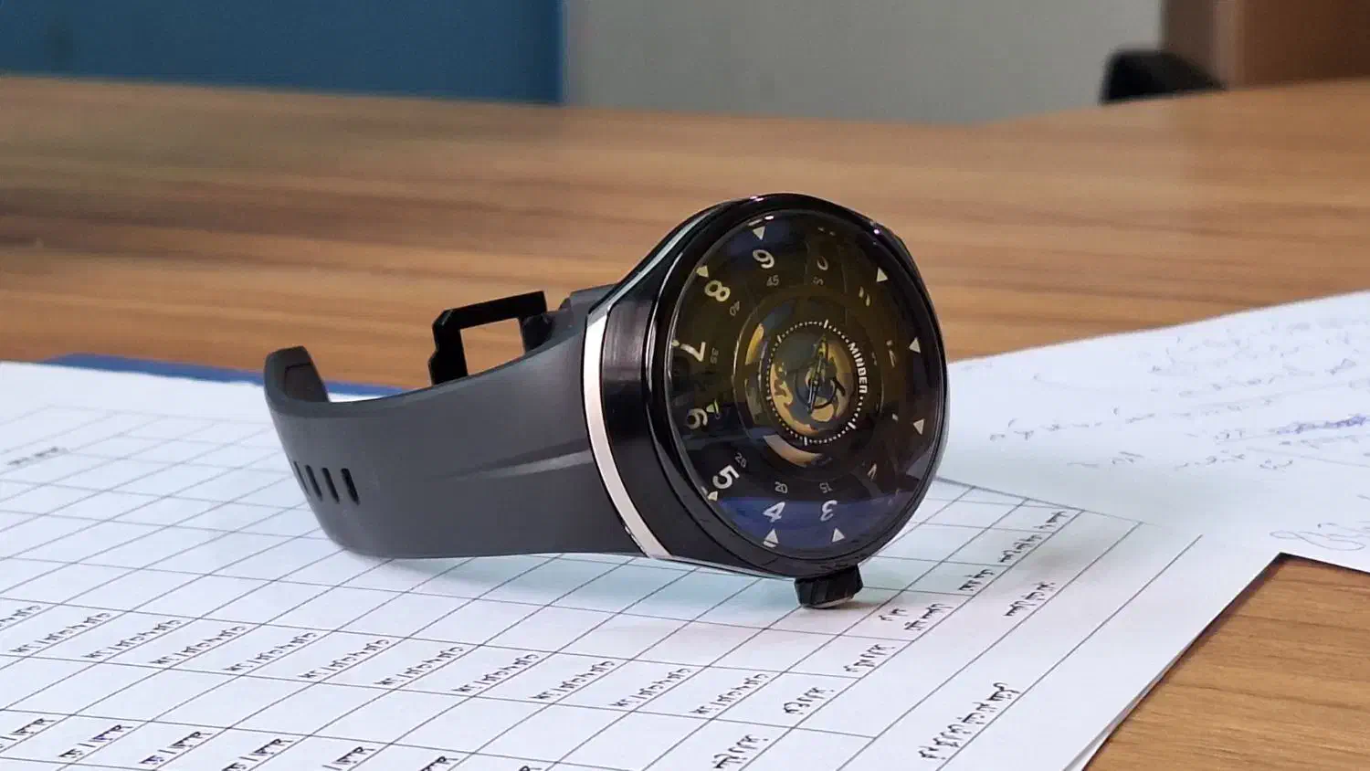 Minber|ساعت|شیراز, زرگری|دیوار