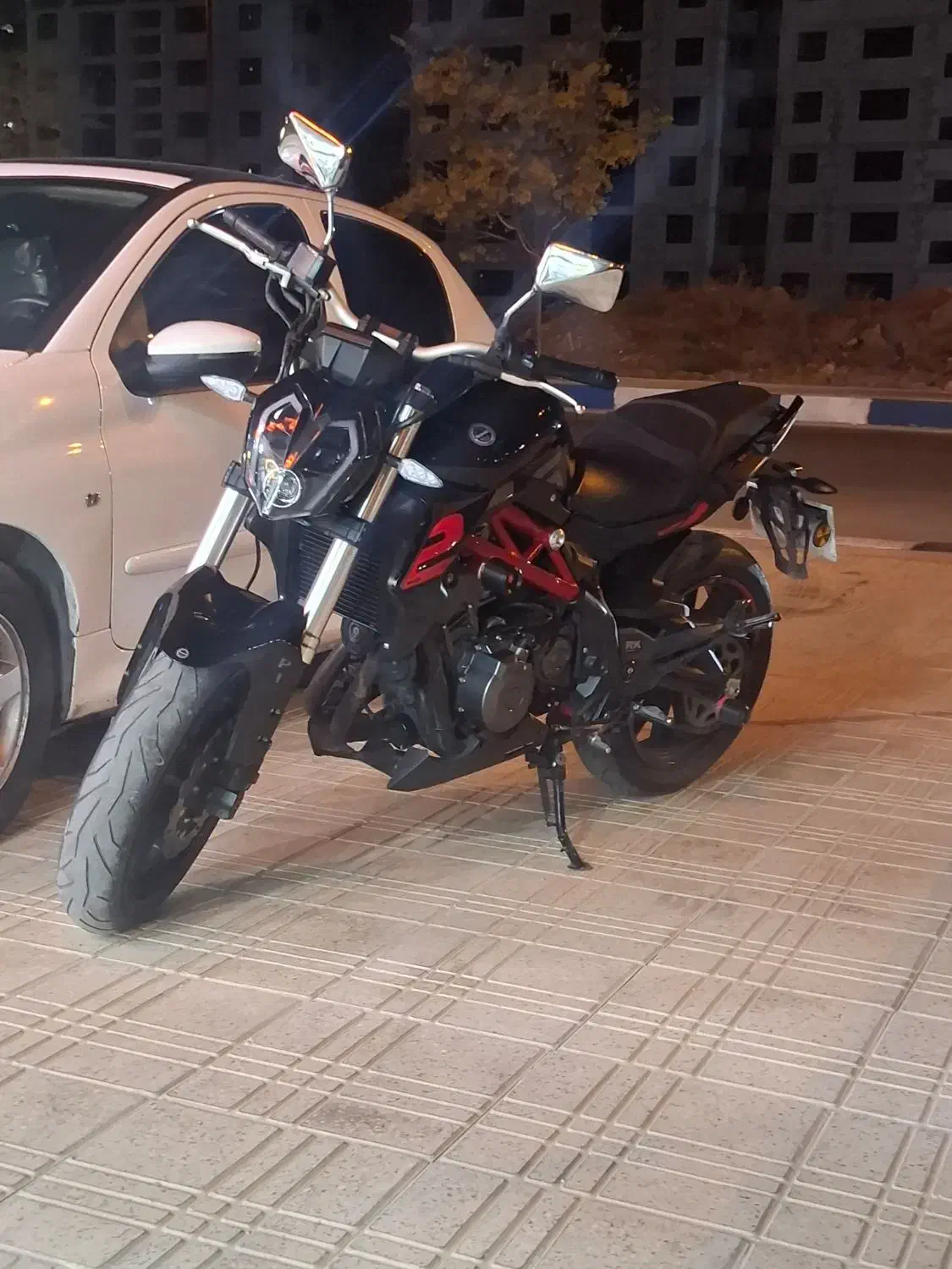 بنلی۳۰۰دوسیلندر|موتورسیکلت|صدرا-فارس, فاز ۲|دیوار