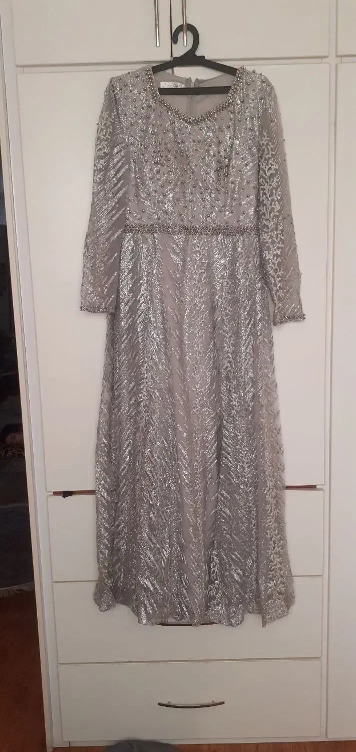 لباس مجلسی|لباس|رشت, لاکان شهر|دیوار