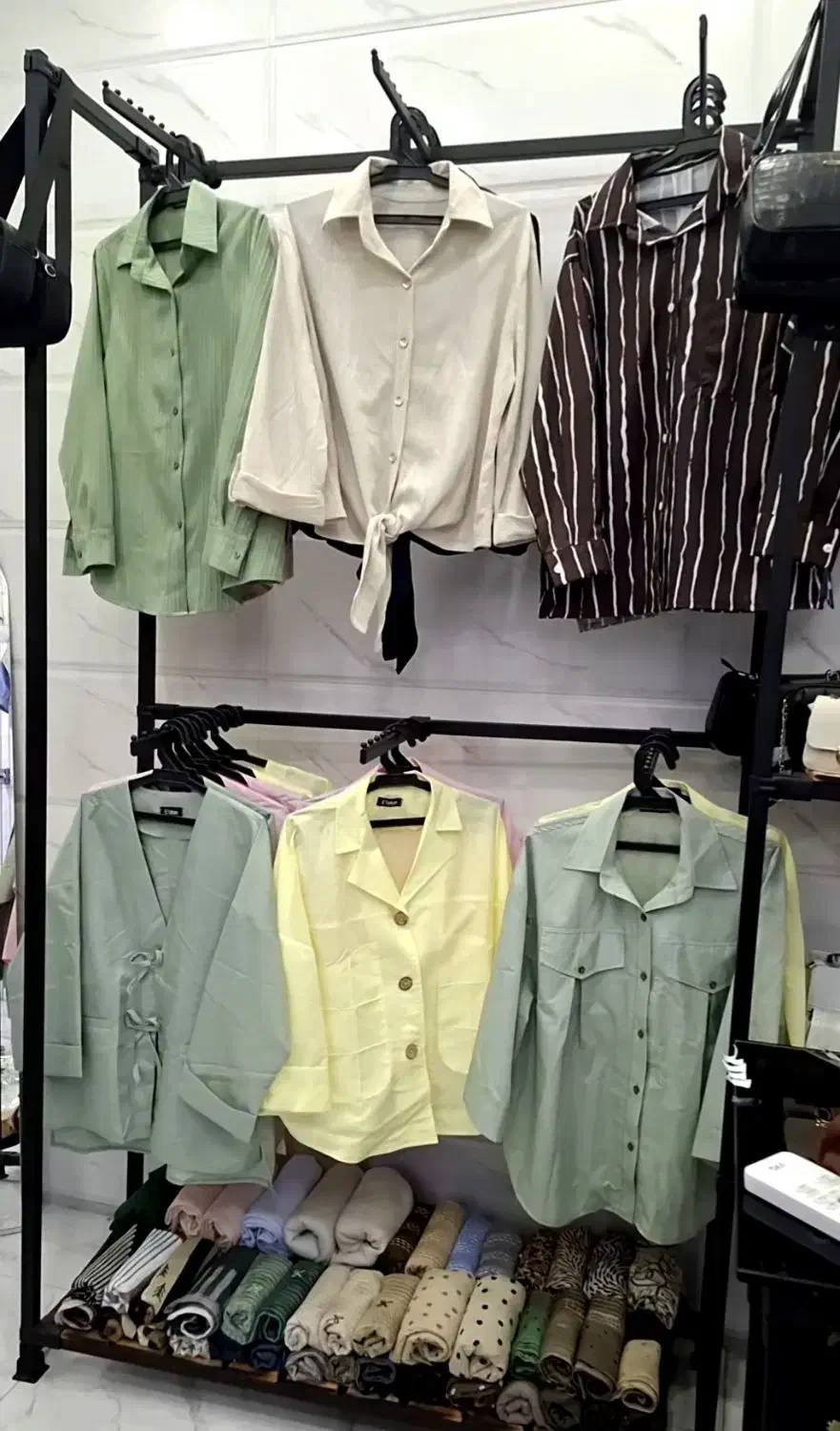 فروش استثنایی اجناس مغازه به علت جا به جایی|لباس|رشت, پل تالشان|دیوار