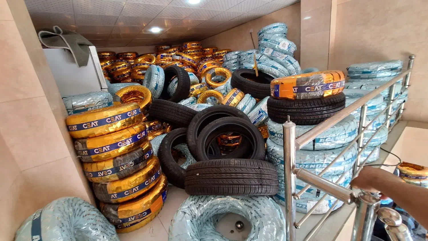 لاستیک چینی قیمت عمده باگارانتی سبک سنگین|قطعات یدکی و لوازم جانبی|بندر ماهشهر, |دیوار