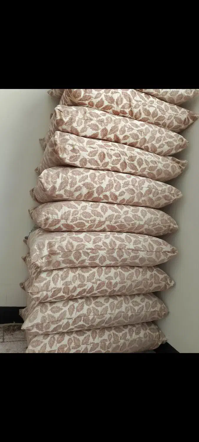 روی بالشت|رختخواب، بالش، پتو|مریوان, |دیوار