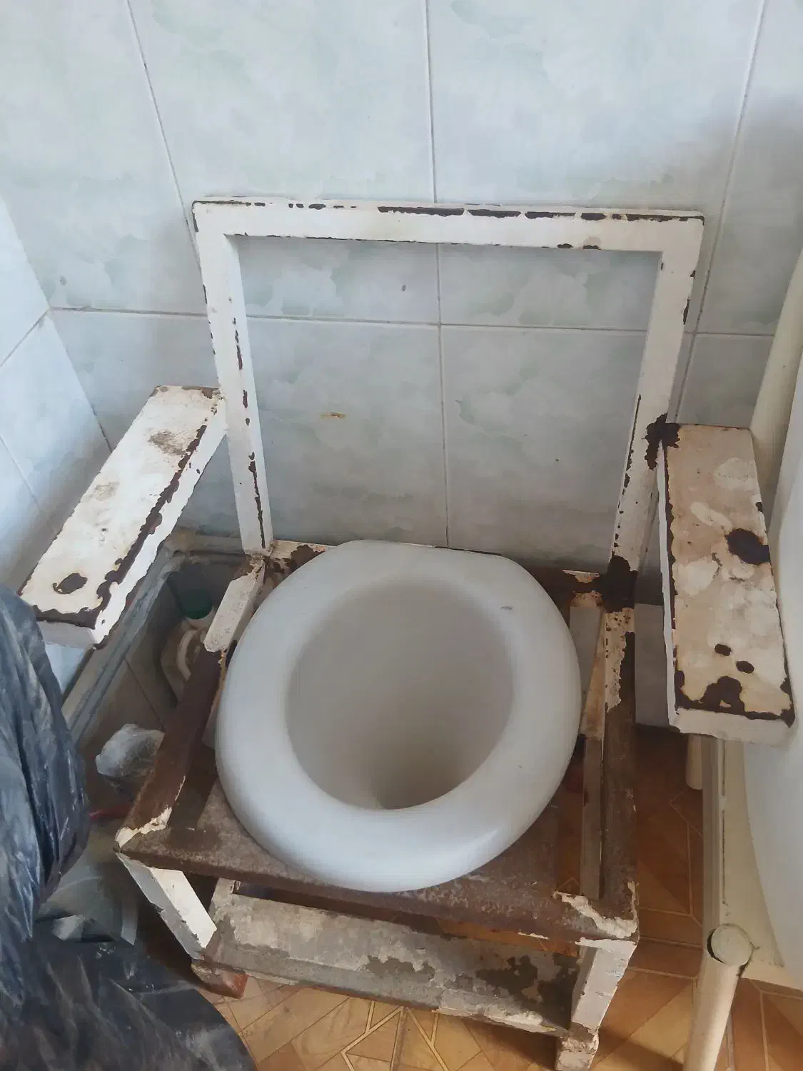 دستشویی فرنگی شاسی قوی و محکم|لوازم سرویس بهداشتی|سوسنگرد, |دیوار