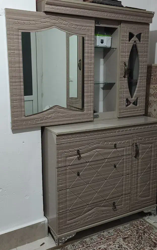 دلاور جاکفشی|جاکفشی، کمد، دراور|بجنورد, |دیوار