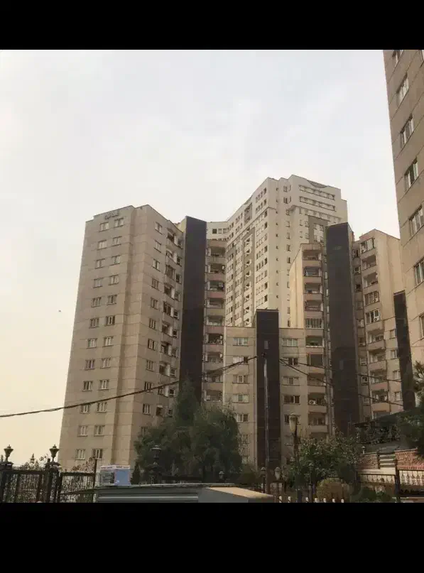 ۸۰ متر در برج قائم دریاچه با ویو دریاچه چیتگر