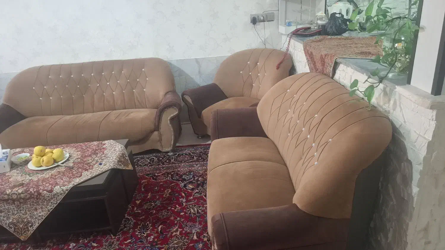 مبل ۷نفره تمیز|مبلمان خانگی و میز عسلی|کاشمر, |دیوار