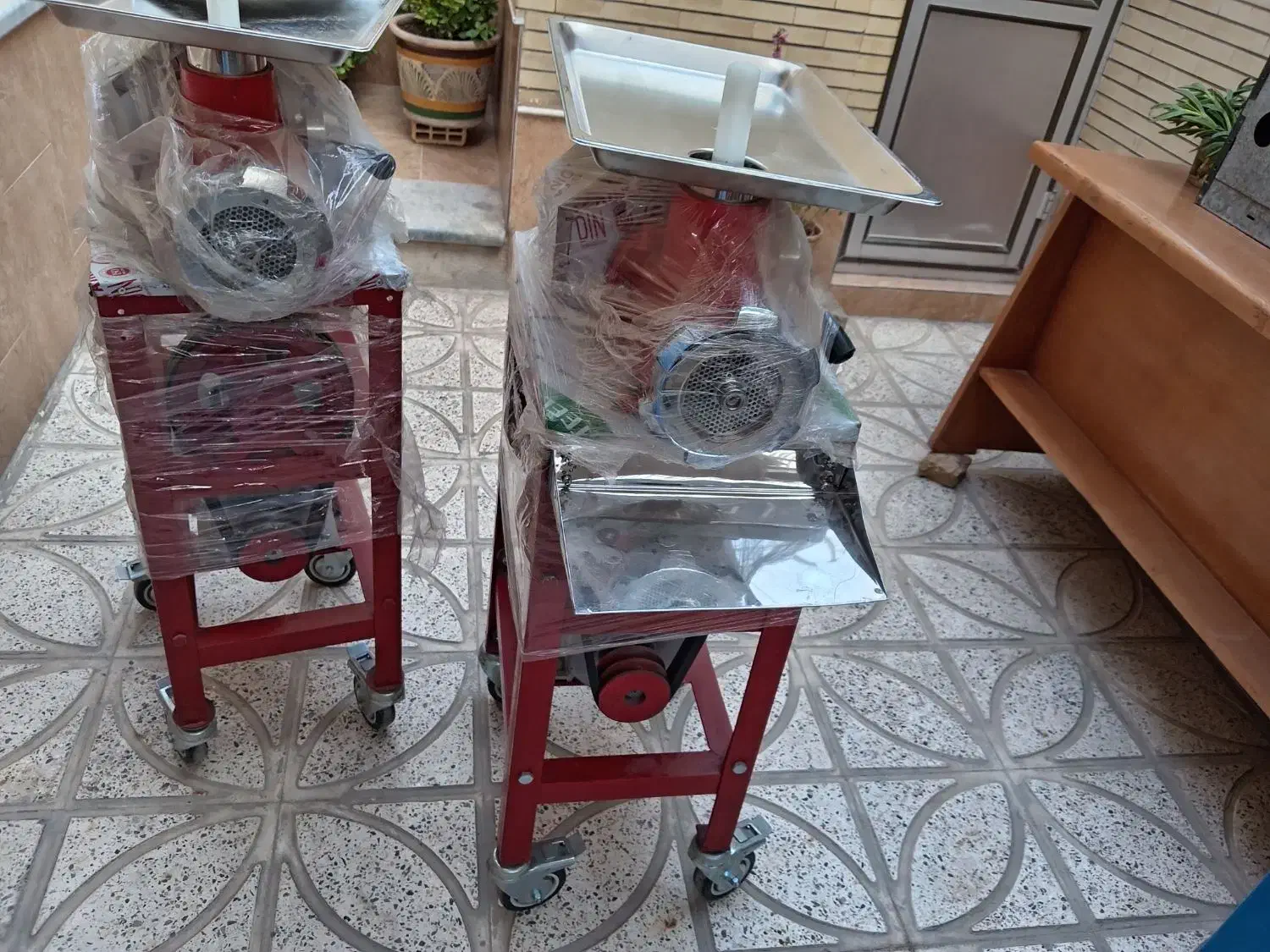 چرخ گوشتی صنعتی 32 نو|کافی‌شاپ و رستوران|شهرضا, |دیوار