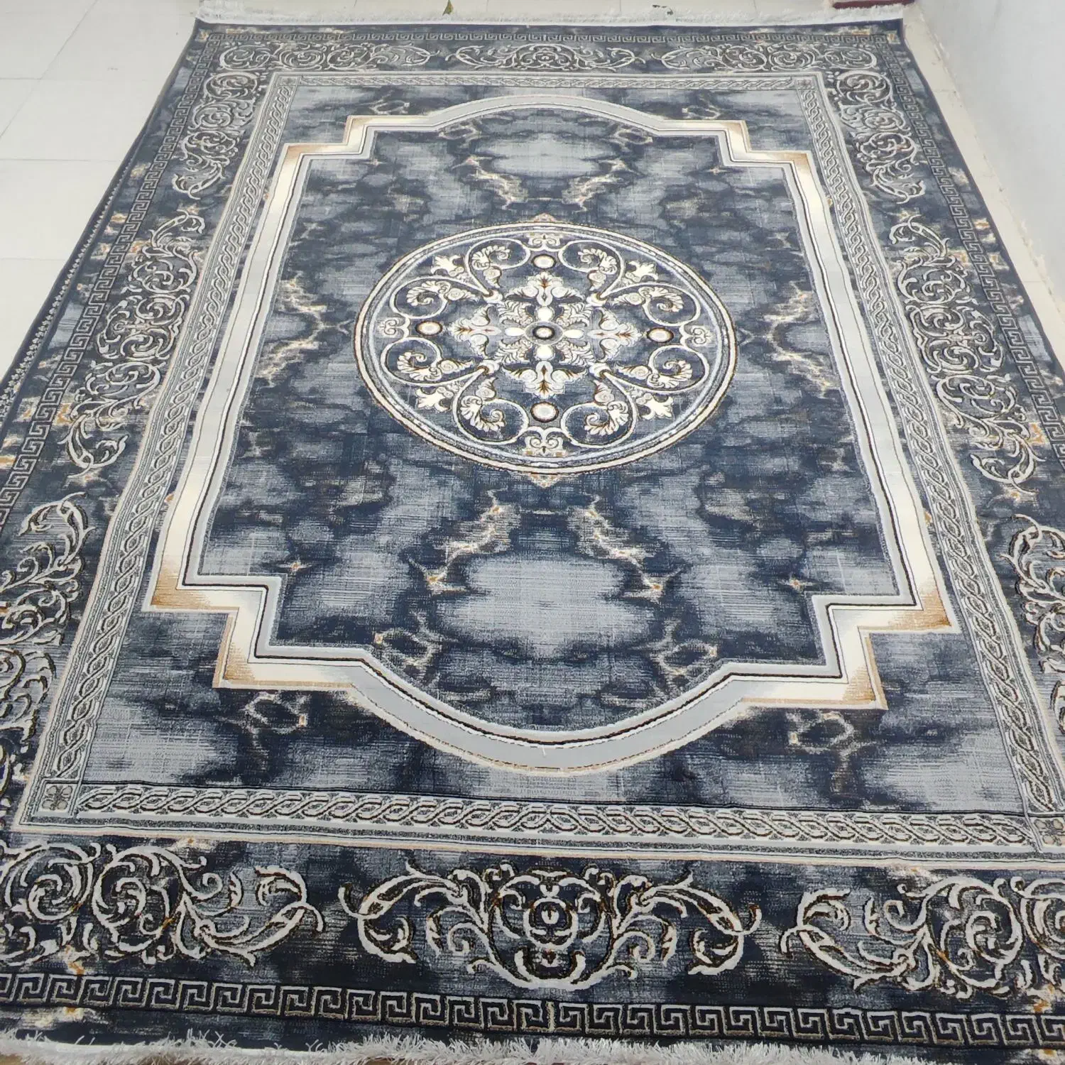 انبار فرش غریب فقط امروز نو نو|فرش|شاهرود, |دیوار