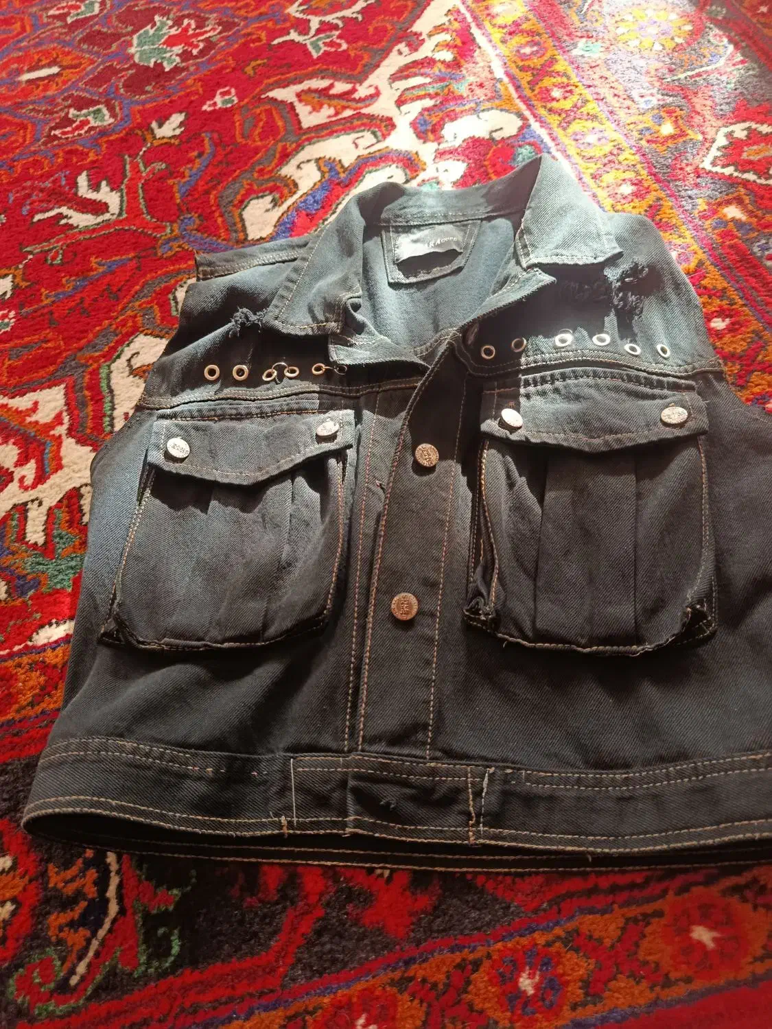 وست جین|لباس|تبریز, |دیوار