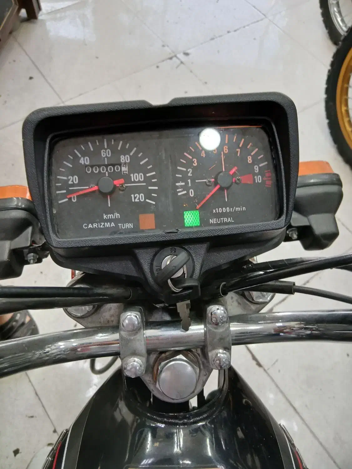 نامی|موتورسیکلت|مشهد, رده|دیوار