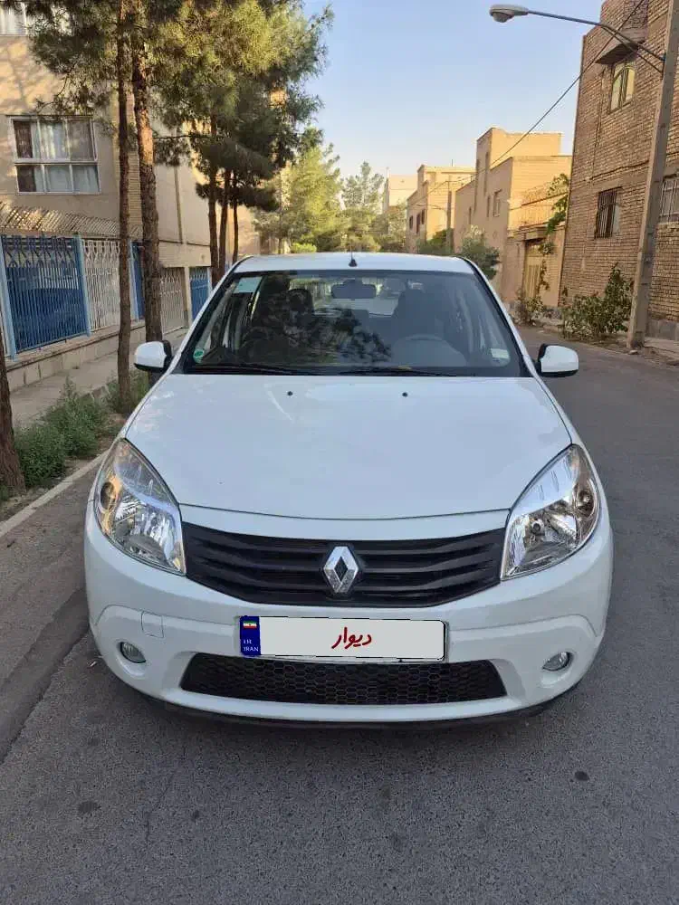 رنو ساندرو اتوماتیک، مدل ۱۳۹۶|خودرو سواری و وانت|خمینی‌شهر, |دیوار