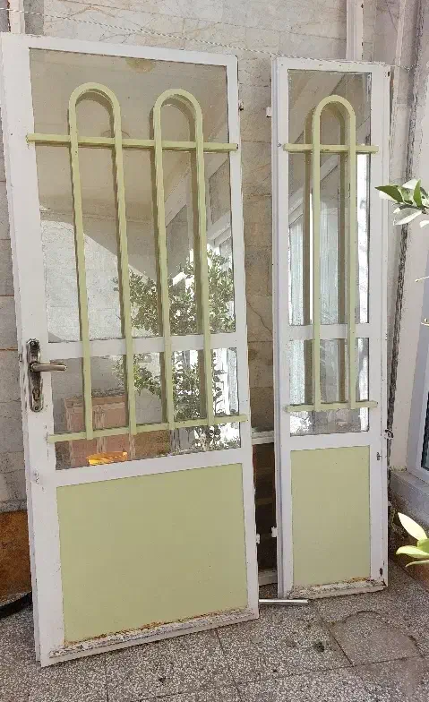 درب آهنی درحد نو|مصالح و تجهیزات ساختمان|کاشمر, |دیوار