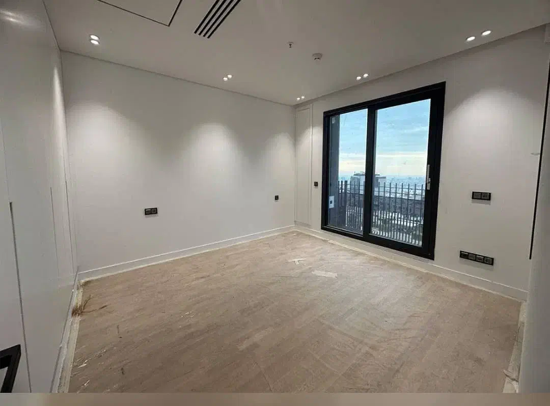 ۲۱۰متر ۳خواب شمال کاخ نئوکلاسیک فول مشاعات۳پارکینگ