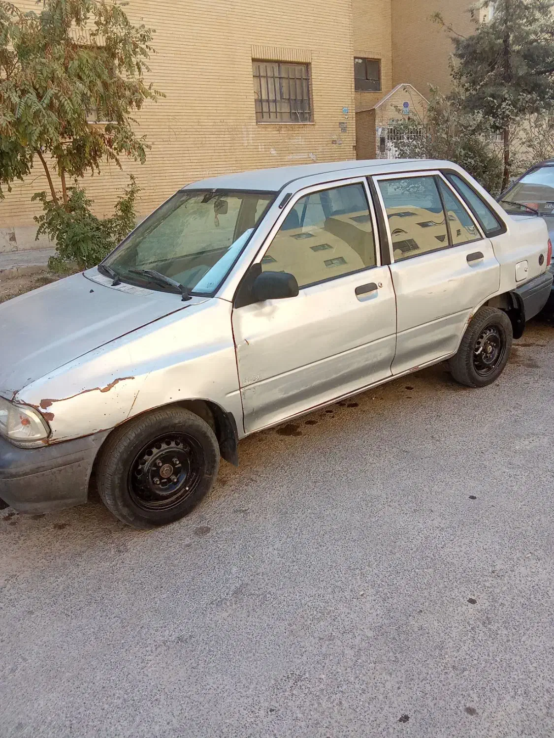 پراید مدل 82شاسی سالم|خودرو سواری و وانت|فولادشهر, B2|دیوار