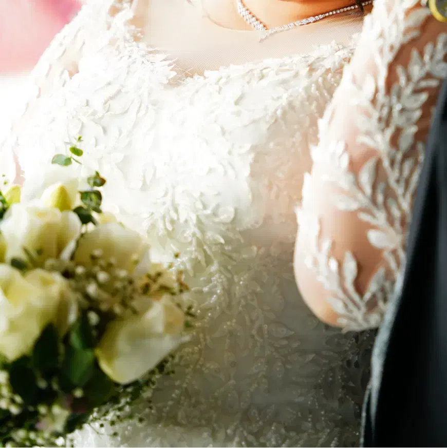 لباس عروس|لباس|رشت, باهنر|دیوار