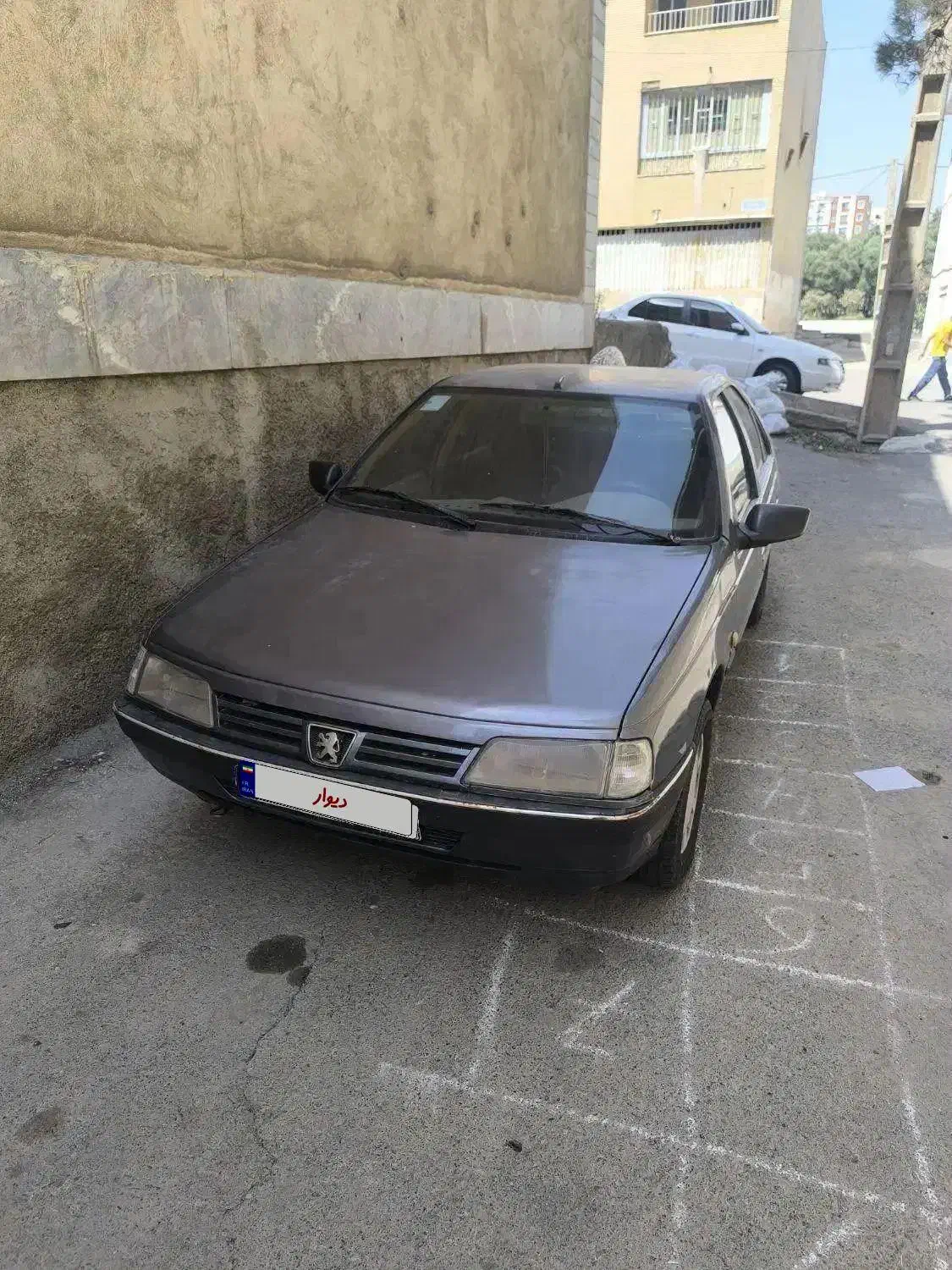 پژو ۴۰۵ مدل ۹۳ بیرنگ|خودرو سواری و وانت|تهران, خزانه|دیوار