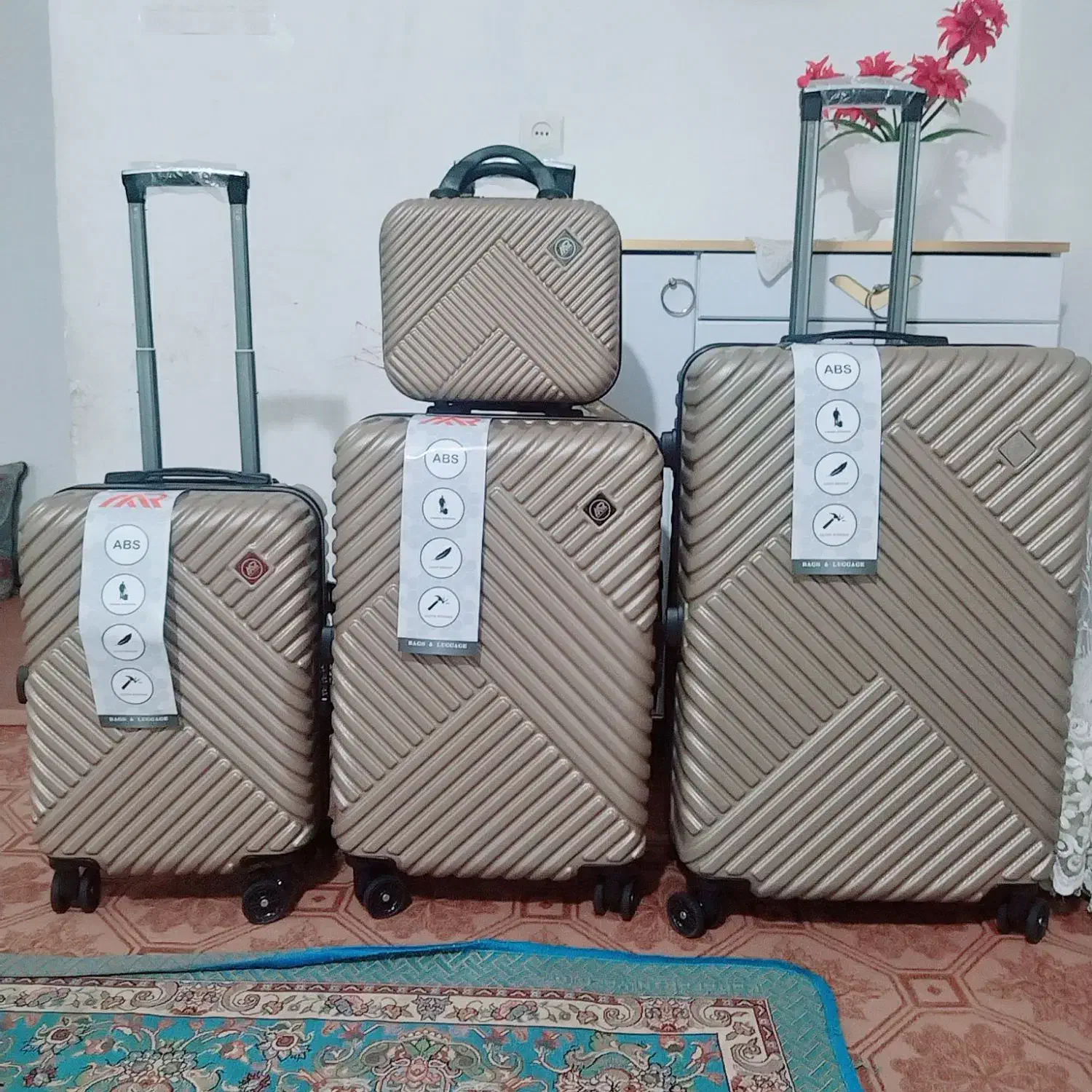 چمدان فایبر گلاس نو مستقیم از کارخانه|کیف، کفش، کمربند|پاکدشت, خاتون آباد|دیوار