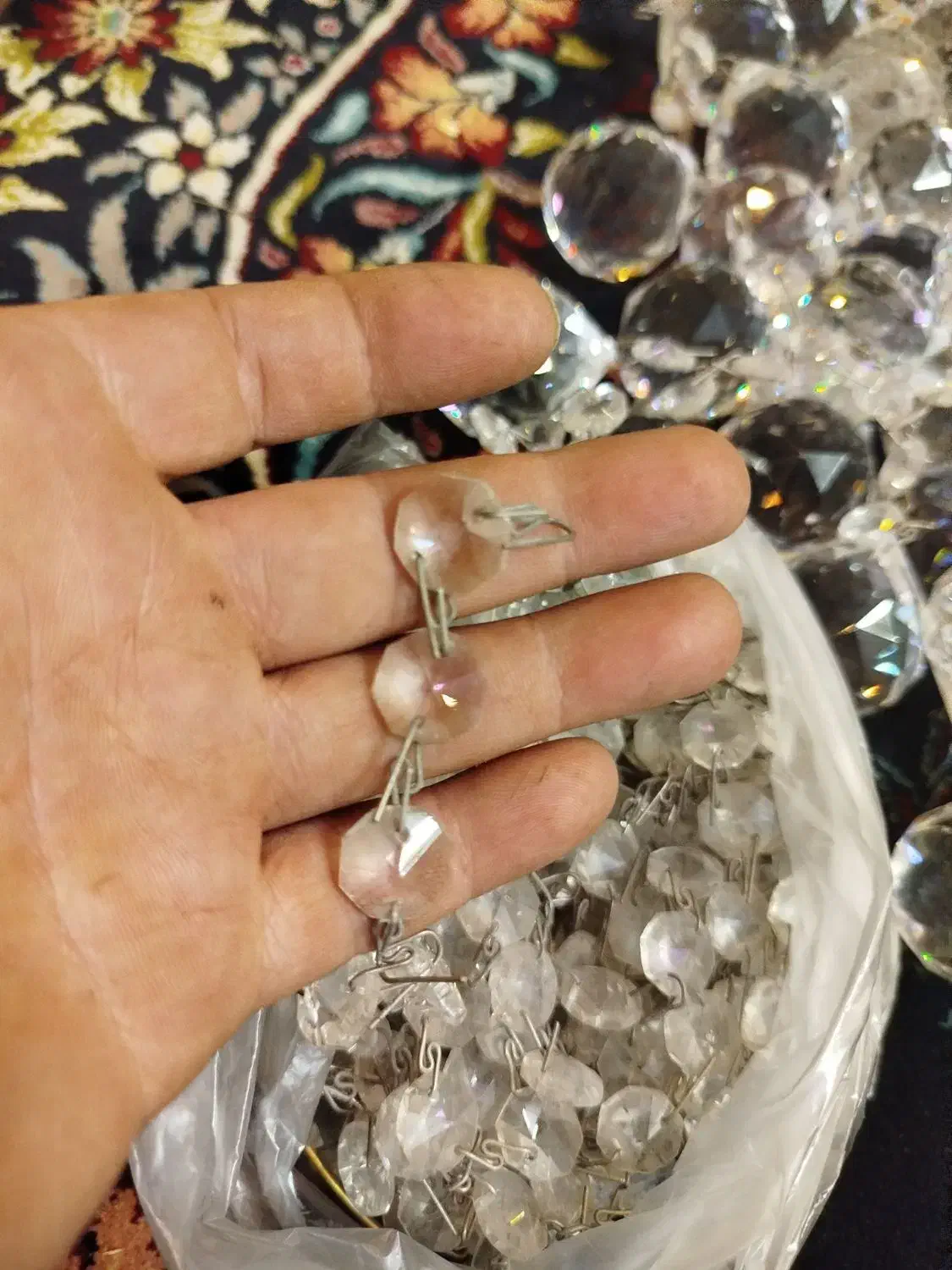45 عدد کریستال لوستر در حد نو آویز لوستر برنجی|لوستر و چراغ آویز|مشهد, توس (بلوار توس)|دیوار