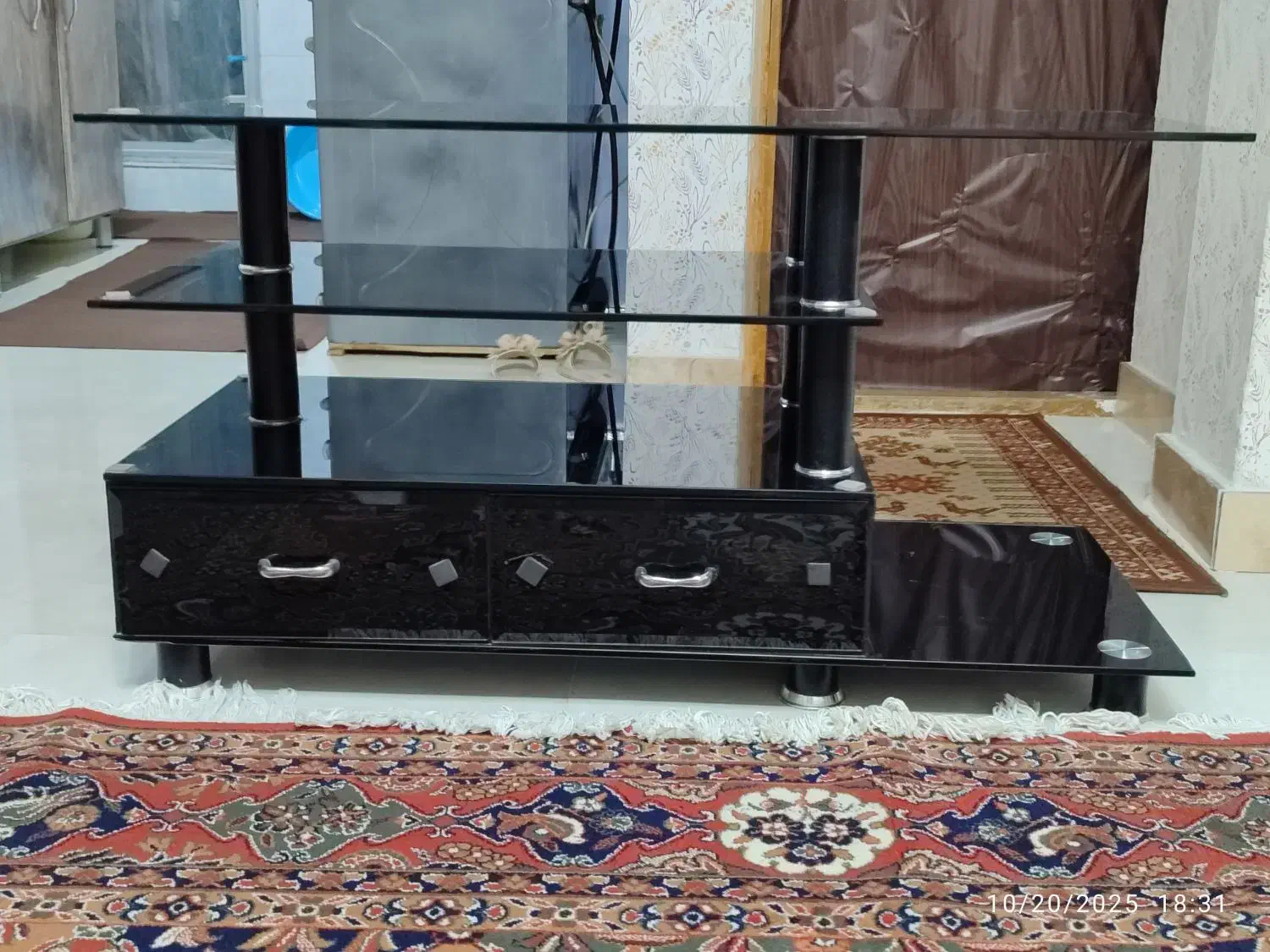 میز تلویزیون شیشه ای|میز تلویزیون|رشت, جماران|دیوار