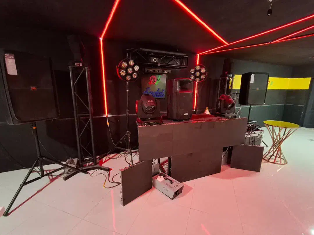 سالن مراسم و تولد با تمامی امکانات و دی جی|اجارهٔ کوتاهمدت ویلا و باغ|تهران, باغ فیض|دیوار