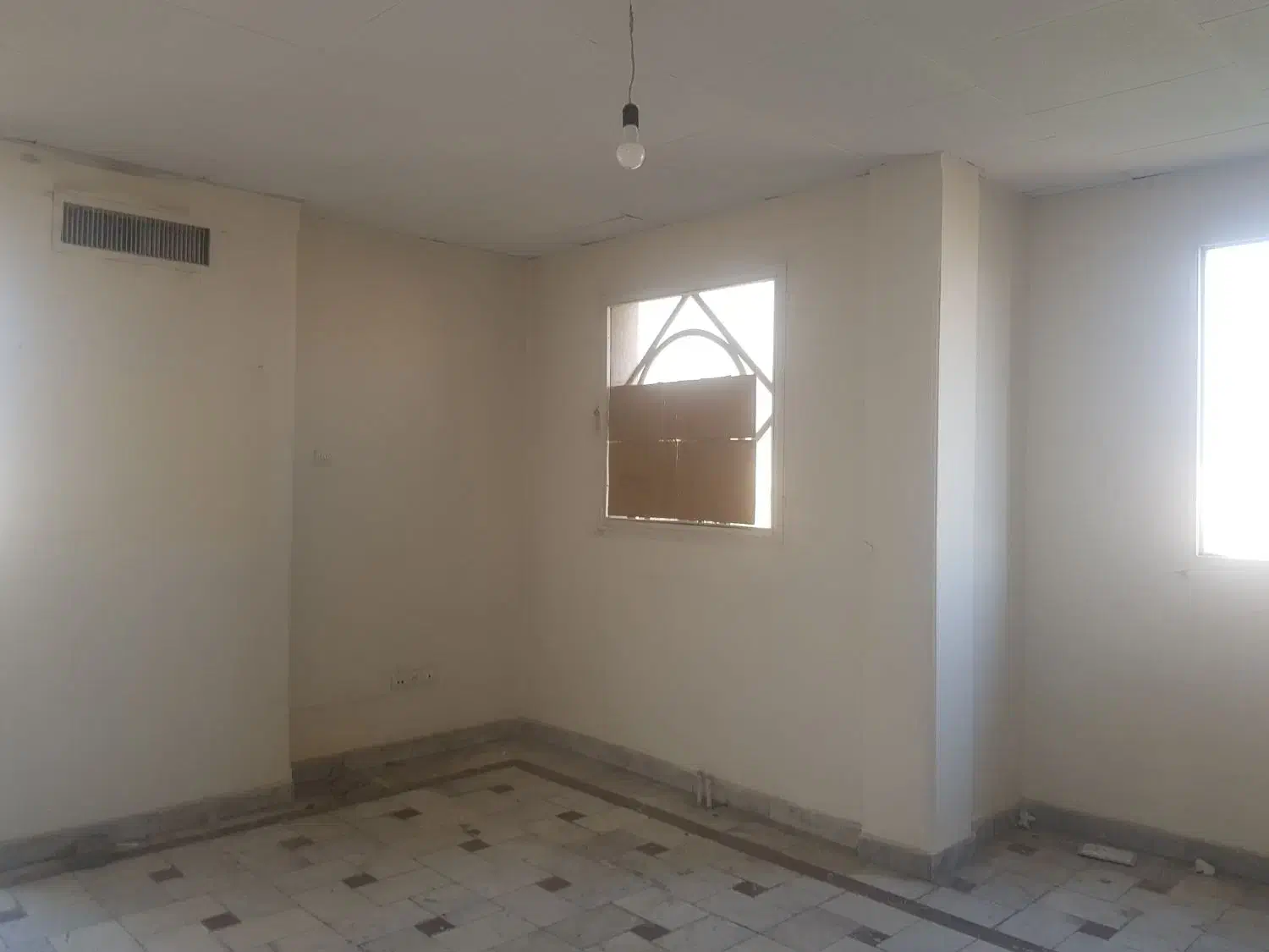 تایل کچی سقف (رایگان)|مصالح و تجهیزات ساختمان|تهران, چهارصد دستگاه|دیوار