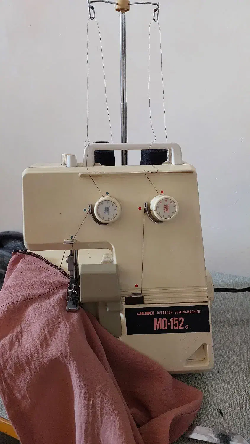 سردوز|چرخ خیاطی و ریسندگی|شبانکاره, |دیوار