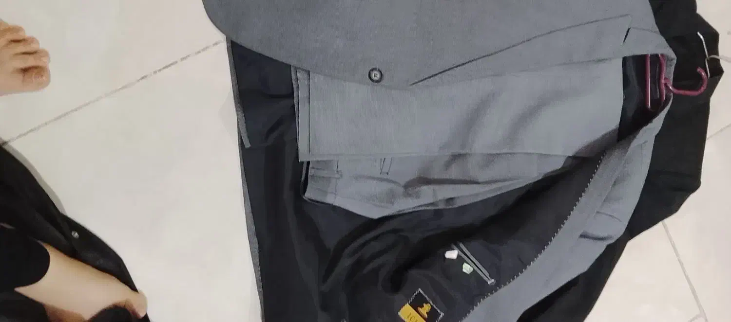 کت شلوار و میز خاطرات|لباس|شیراز, گود عربان|دیوار