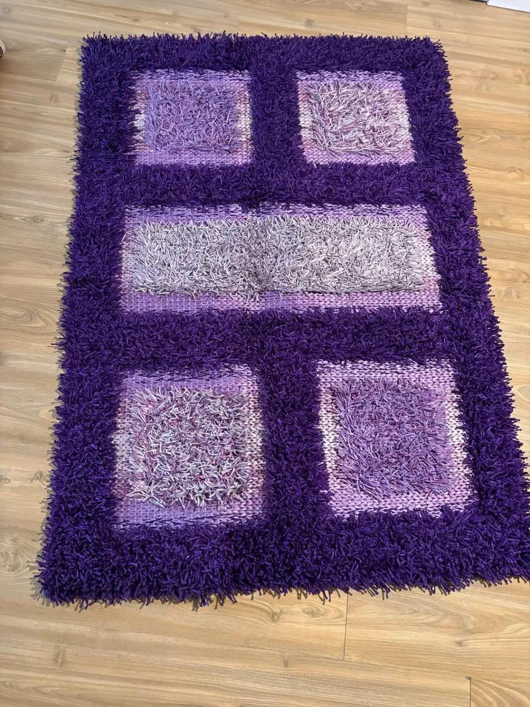 فرش ماکارونی بنفش ۲ متری ۱۸۰۰۰۰۰ تومان|فرش|تهران, پاسداران|دیوار