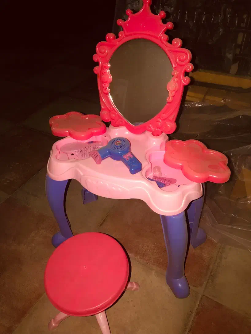 میز آرایش کودک|اسباب‌‌بازی|ارومیه, |دیوار