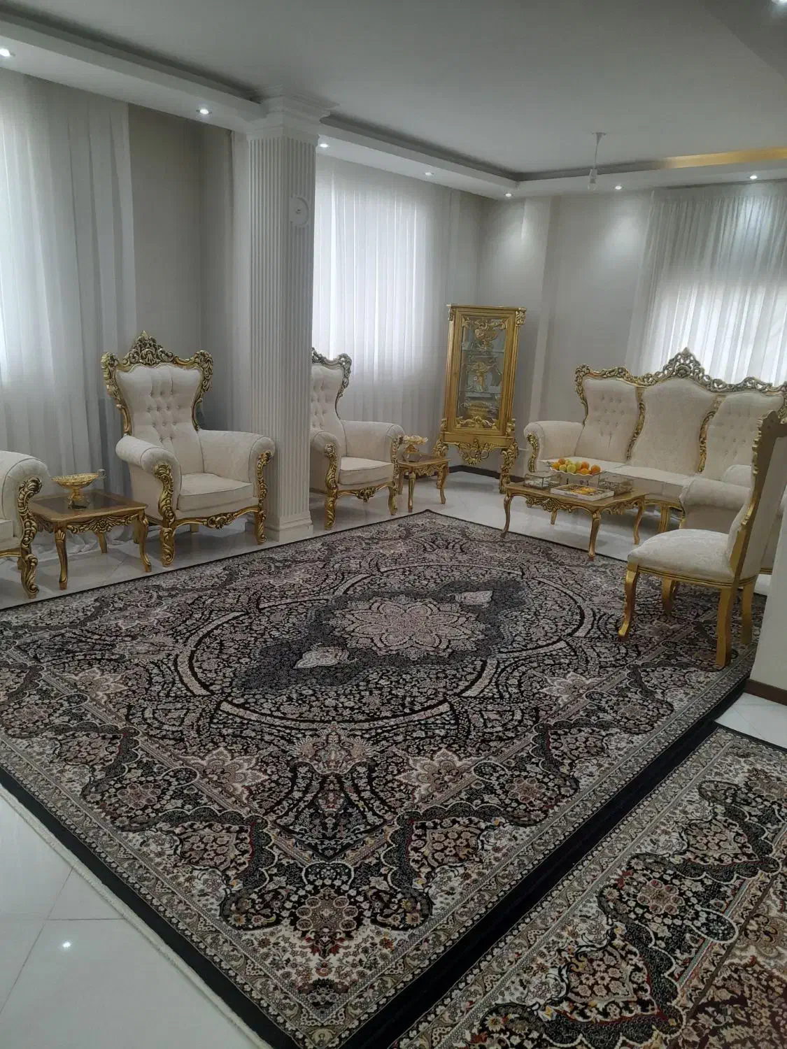 یک سرویس مبل استیل|مبلمان خانگی و میز عسلی|مشهد, مشکینی (شهرک غرب)|دیوار