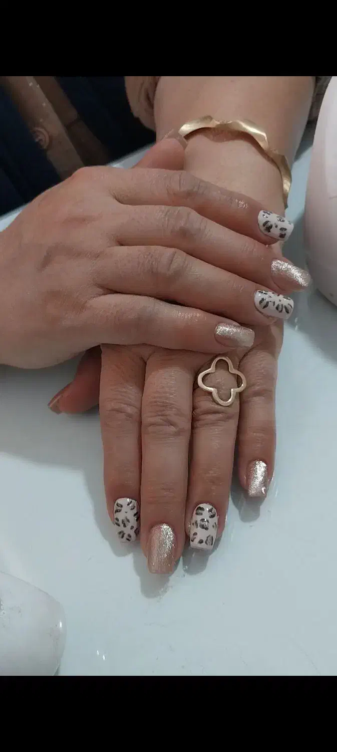 خدمات کاشت و ترمیم ناخن|خدمات آرایشگری و زیبایی|تهران, سردارجنگل|دیوار