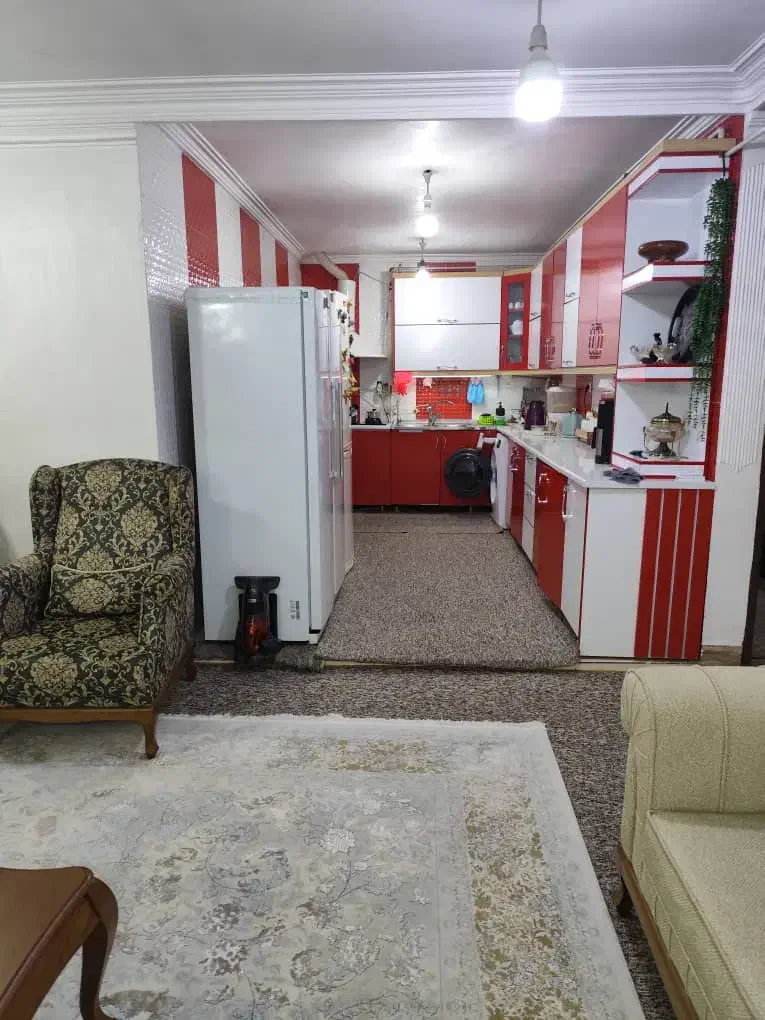 مطهری طبقه بالا ۲خواب سند تک برگ پارکینگ دار تمیز|فروش آپارتمان|امیدیه, |دیوار