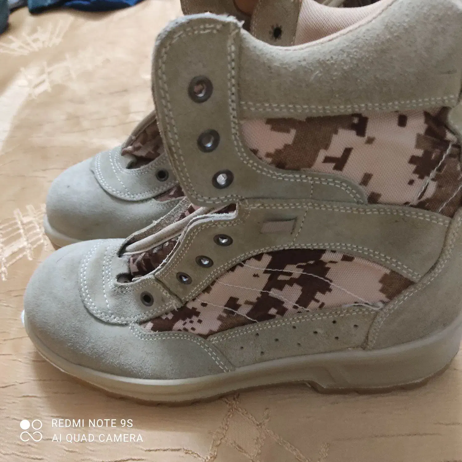 یه جفت کفش سایز 42 مناسب برای کوه|کیف، کفش، کمربند|زاهدان, |دیوار