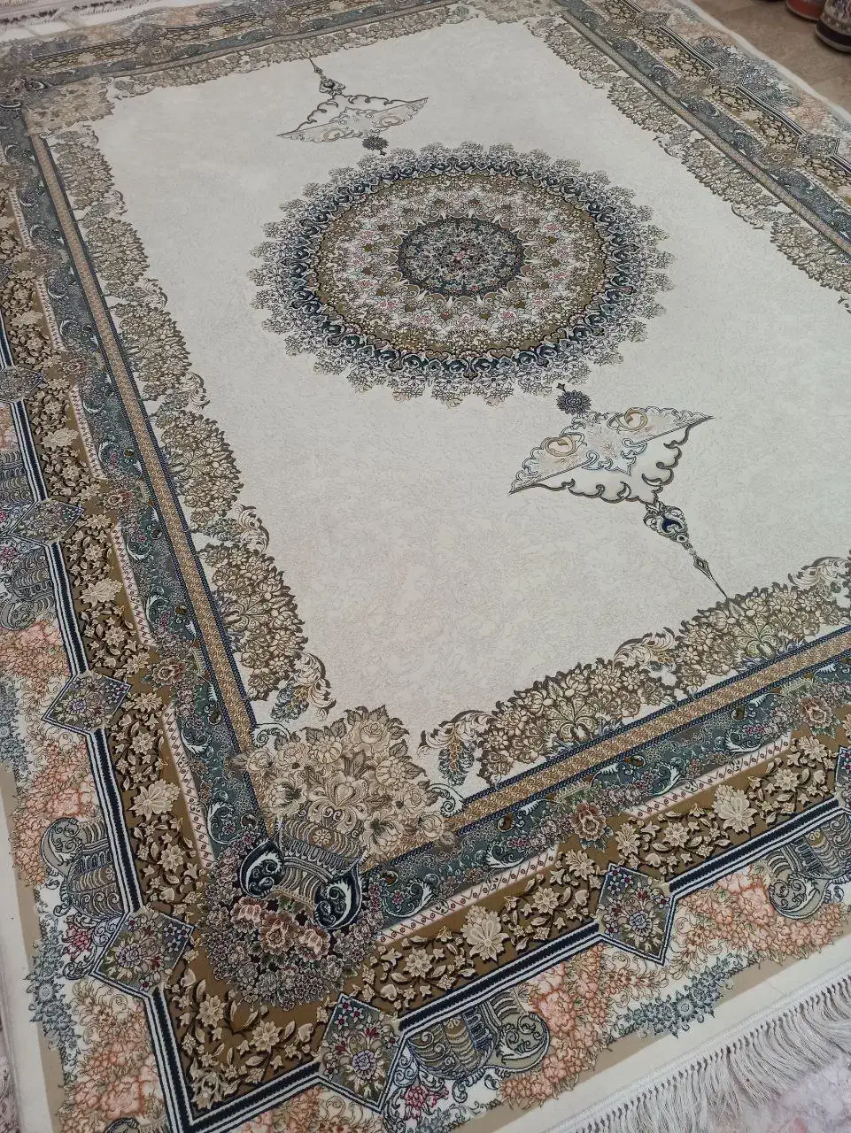 فرش کارکرده پرهام/دوتخته۱۲متری۱۰۰۰ شانه تراکم ۳۰۰۰|فرش|مشهد, حجاب (شهرک غرب)|دیوار