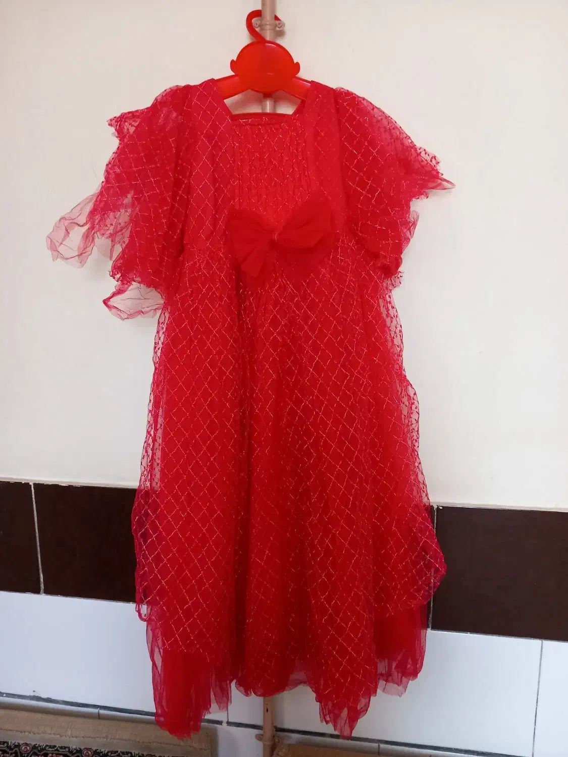 لباس دخترانه|کفش و لباس بچه|اقبالیه, |دیوار