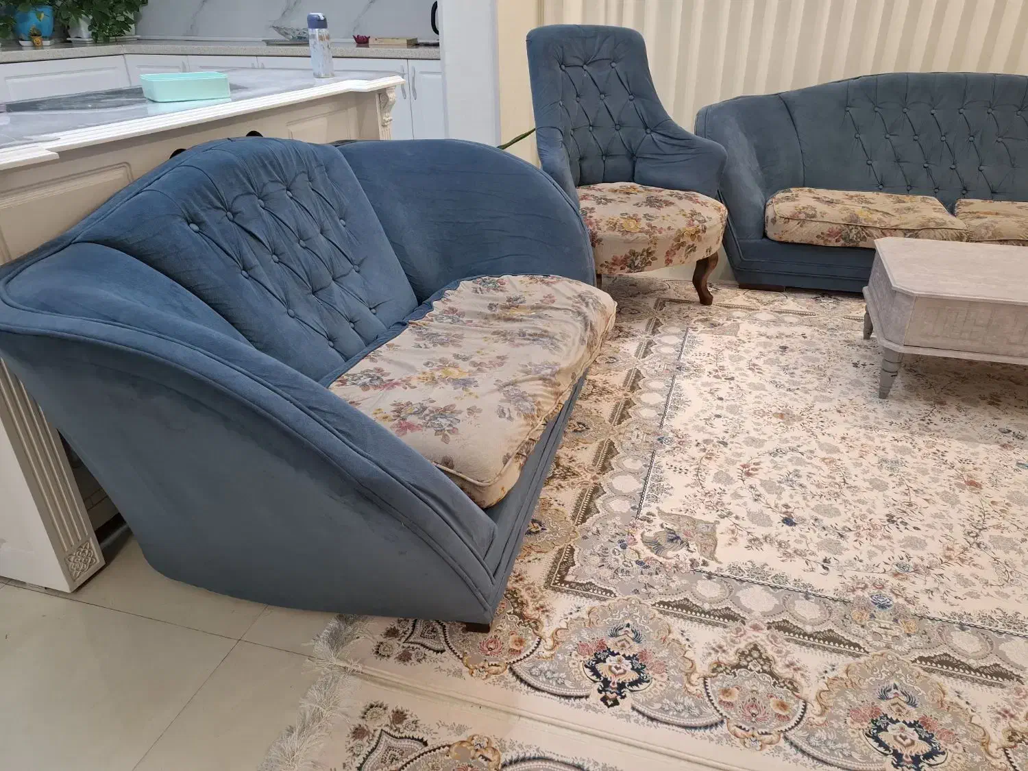 مبل ۷ نفره با میز جلومبلی و ۳ میز عسلی|مبلمان خانگی و میز عسلی|مشهد, امیریه|دیوار