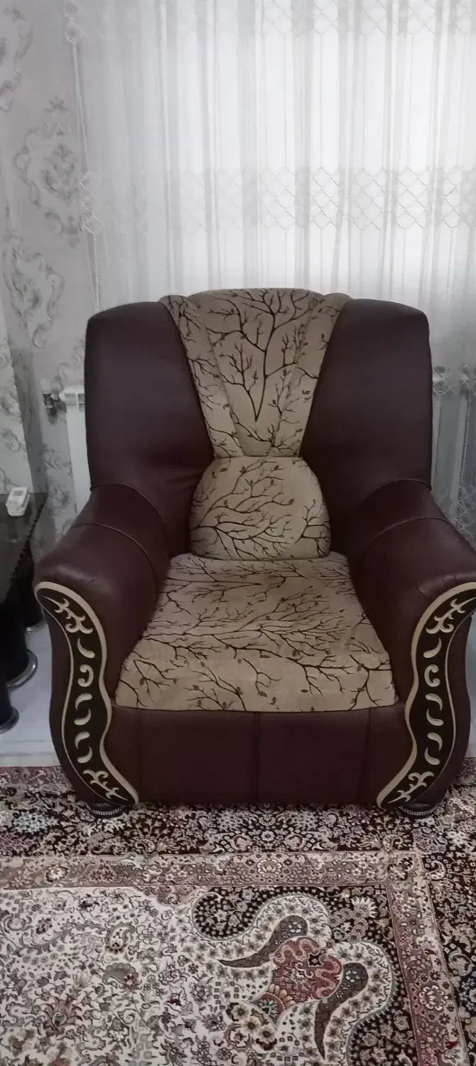 مبل ۷ نفره با میز و ۴ عدد عسلی|مبلمان خانگی و میز عسلی|همدان, |دیوار