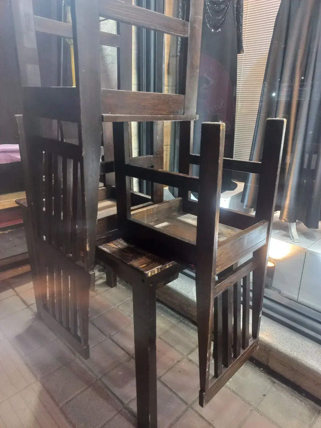 میز و صندلی|میز و صندلی غذاخوری|رشت, چمارسرا|دیوار