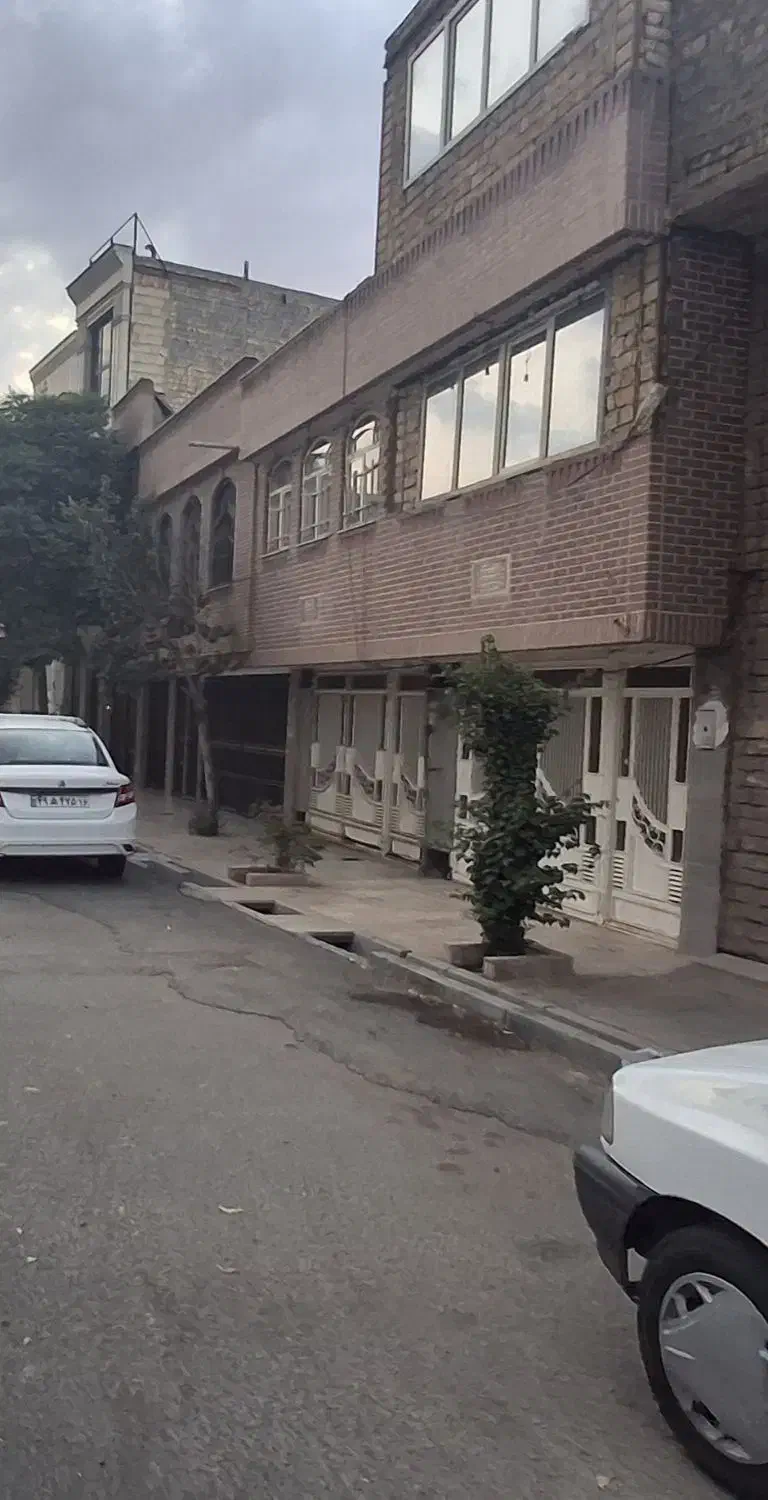 مسکونی ۶۰ متری با پارکینگ|فروش خانه و ویلا|قم, زند آباد|دیوار