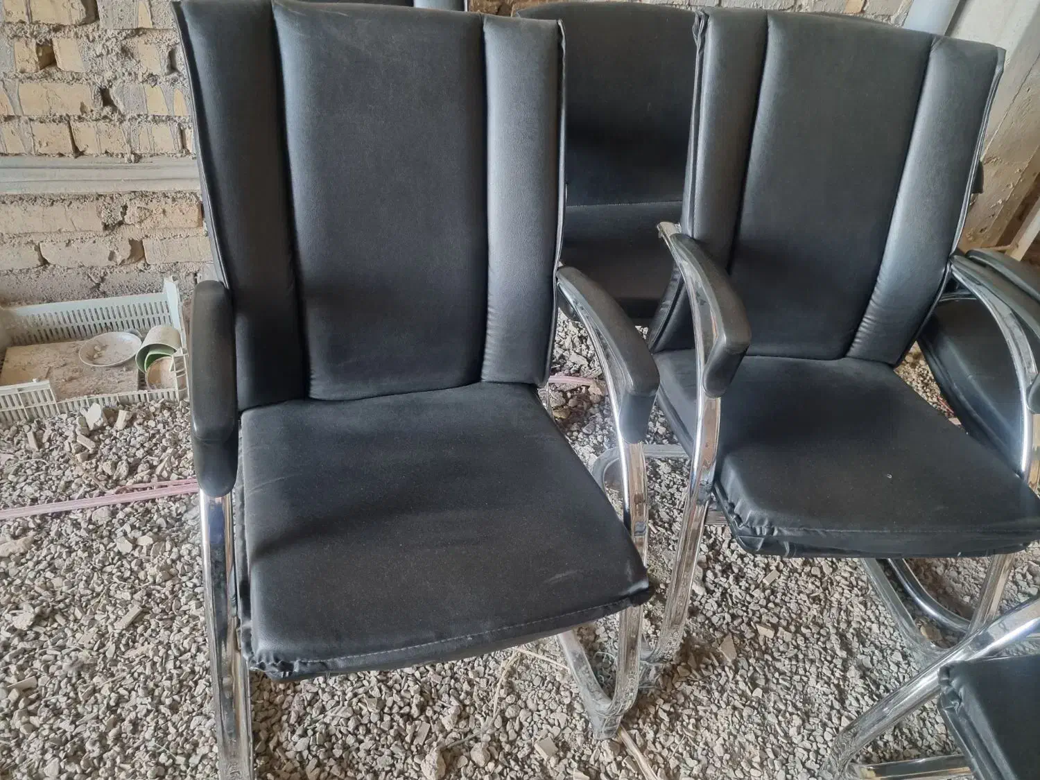 تعداد 6 عدد صندلی تکی|مبلمان اداری|قم, باغ کرباسی|دیوار