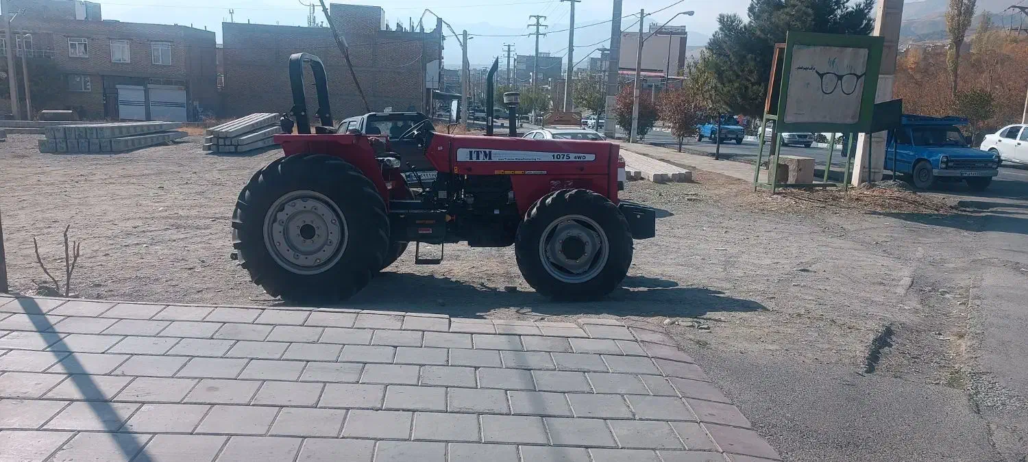 یک دستگاه تراکتور 1075خشک|خودرو سنگین|نالوس, |دیوار