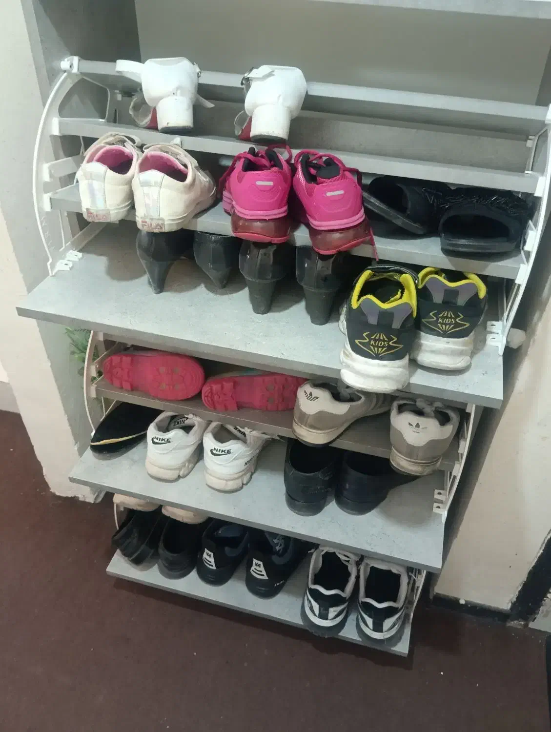 جا کفشی|جاکفشی، کمد، دراور|صدرا-فارس, فاز ۱|دیوار