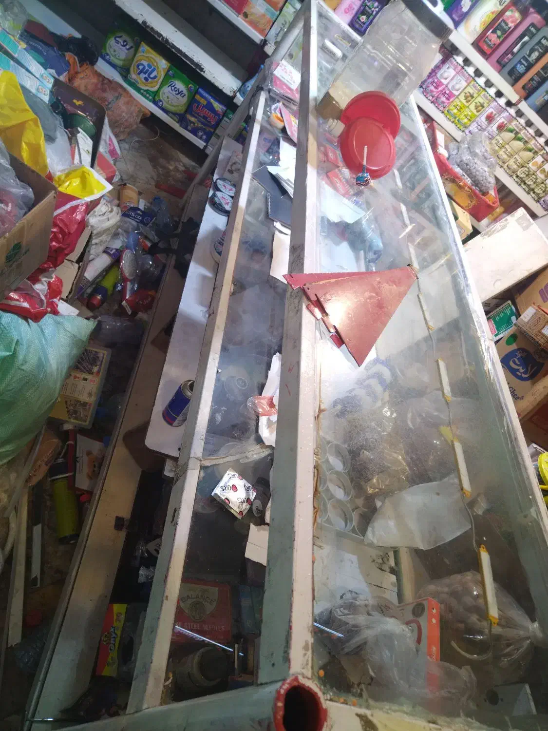 ویترین شیشه ایی 2متری|بوفه، ویترین، کنسول|مشهد, ترمینال|دیوار