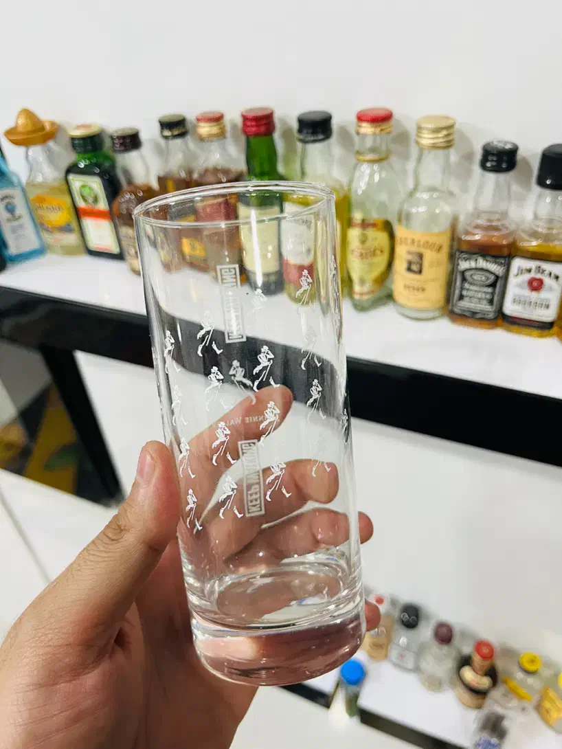 لیوانِ شیشه ای بطری نوشیدنی خارجی اورجینال و آنتیک|ظروف سرو و پذیرایی|شهریار, شهریار|دیوار