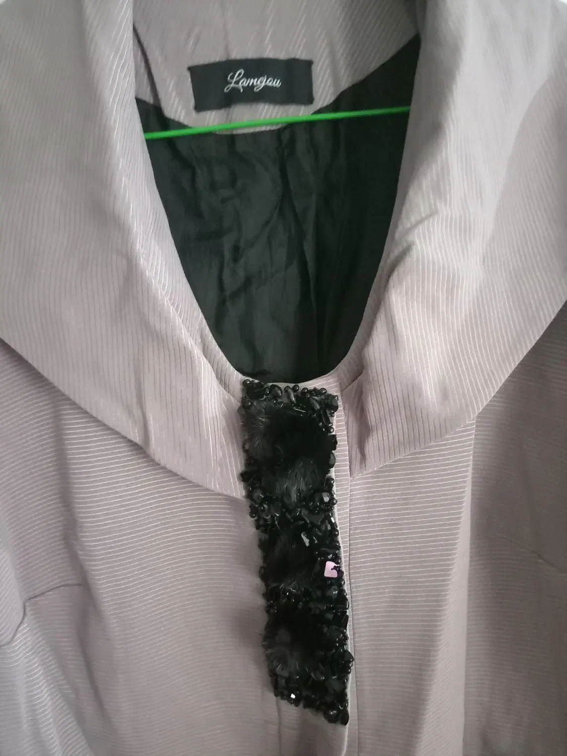 لباس زنانه|لباس|فیرورق, |دیوار