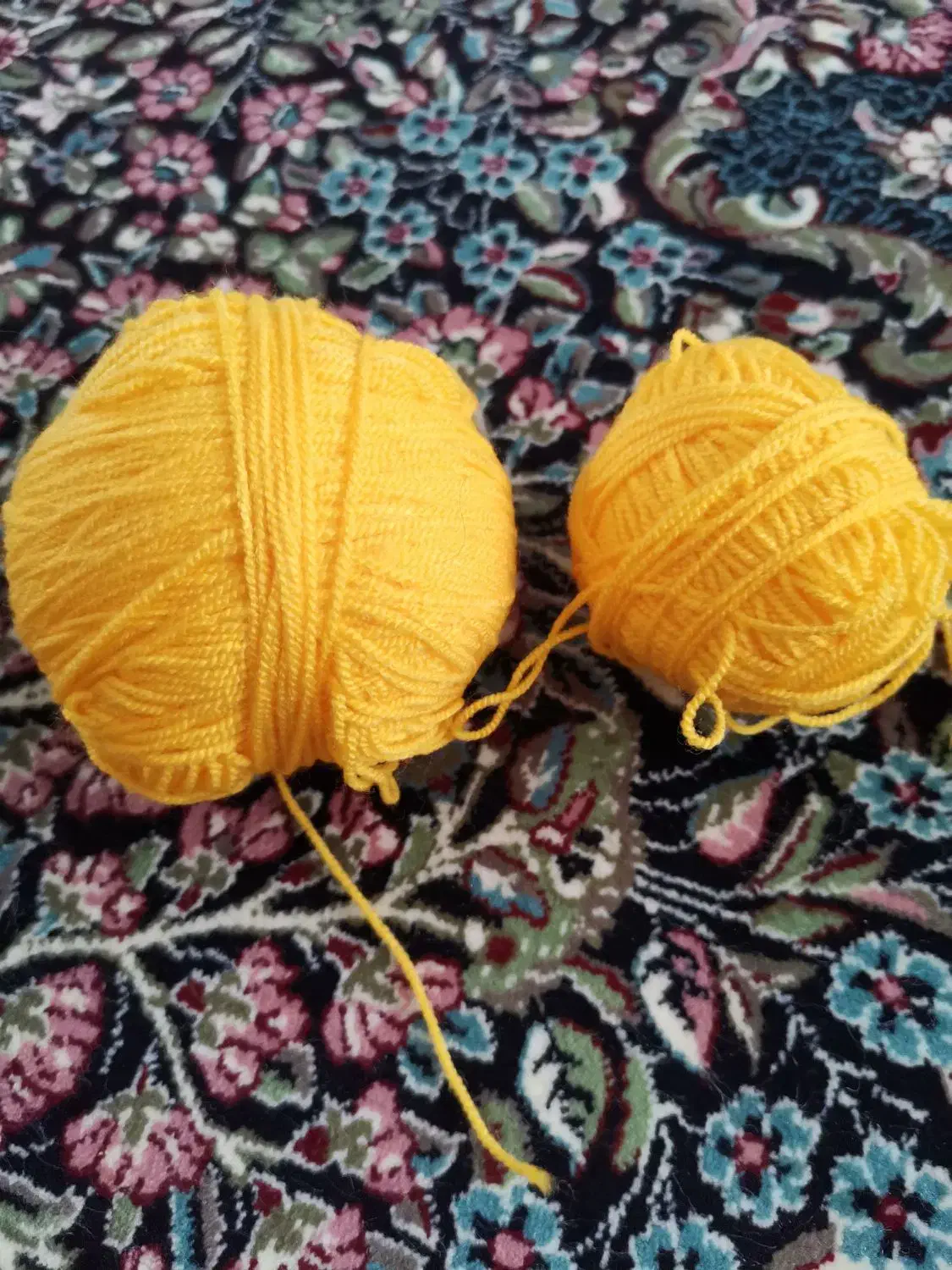 چند عدد کاموا|لوازم خیاطی و بافتنی|سبزوار, امیر کبیر|دیوار