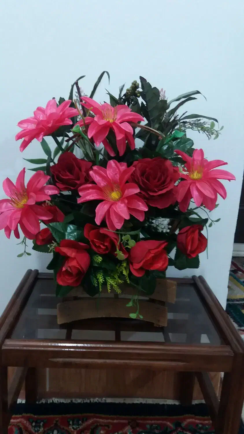 گل هدیه|گل مصنوعی|قزوین, |دیوار