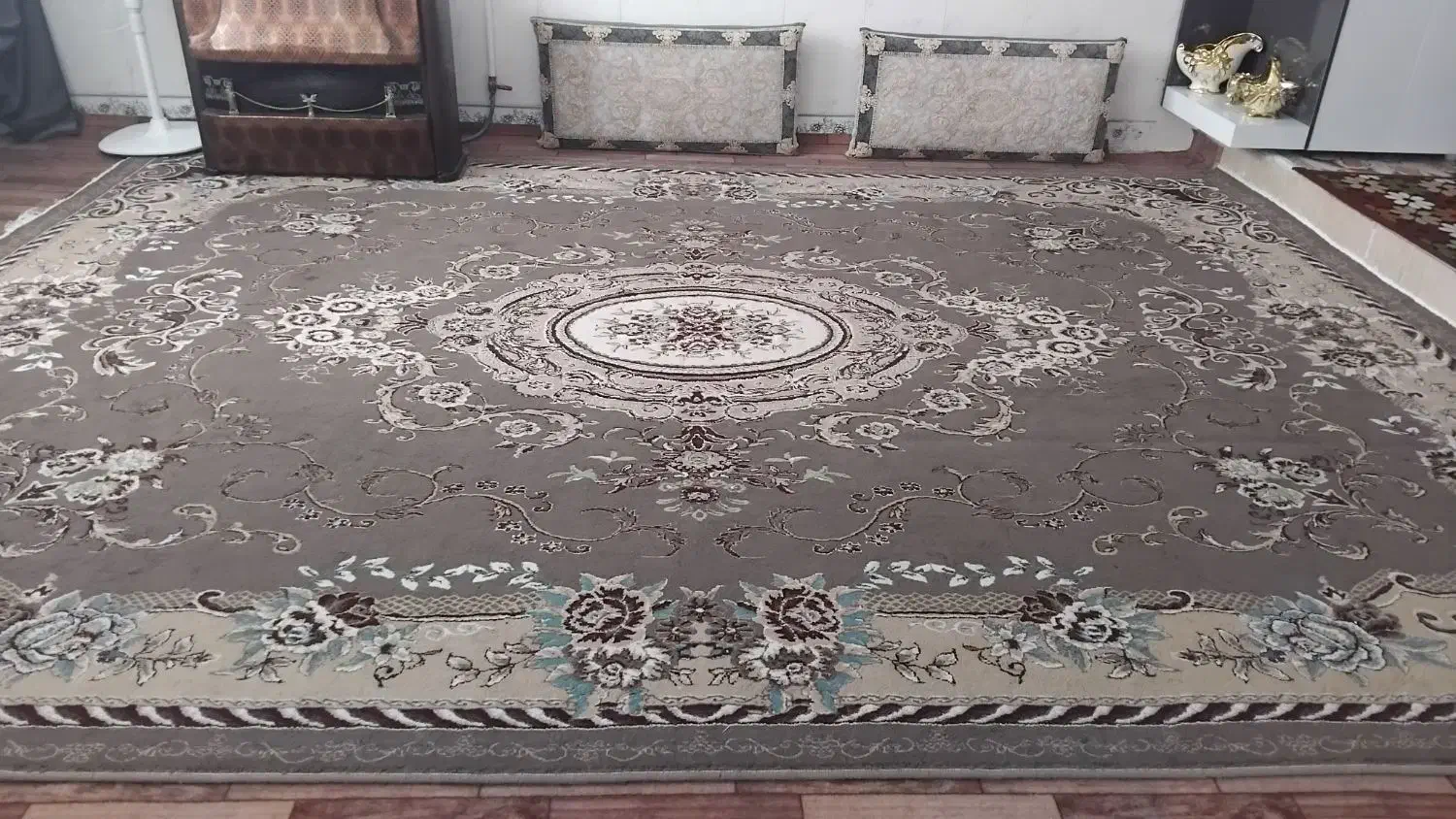 ۲ تا فرش ۱۲متری دانه ۴ تومن|فرش|تربتحیدریه, باغ سلطانی|دیوار