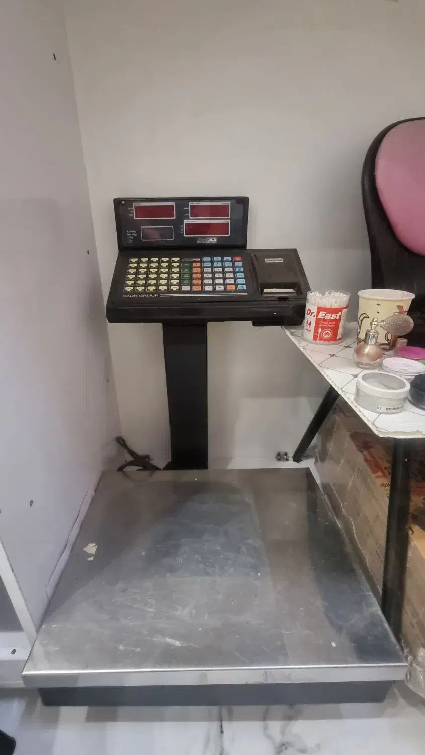 وسایل و تجهیزات رستوران و کبابی|کافیشاپ و رستوران|قم, زنبیل آباد|دیوار