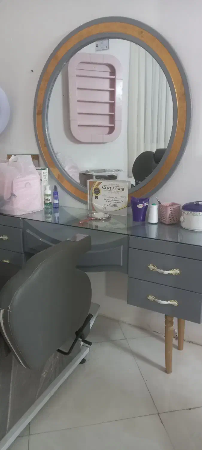 ست کامل میکاپ|آرایشگاه و سالن‌های زیبایی|خرم‌آباد, |دیوار